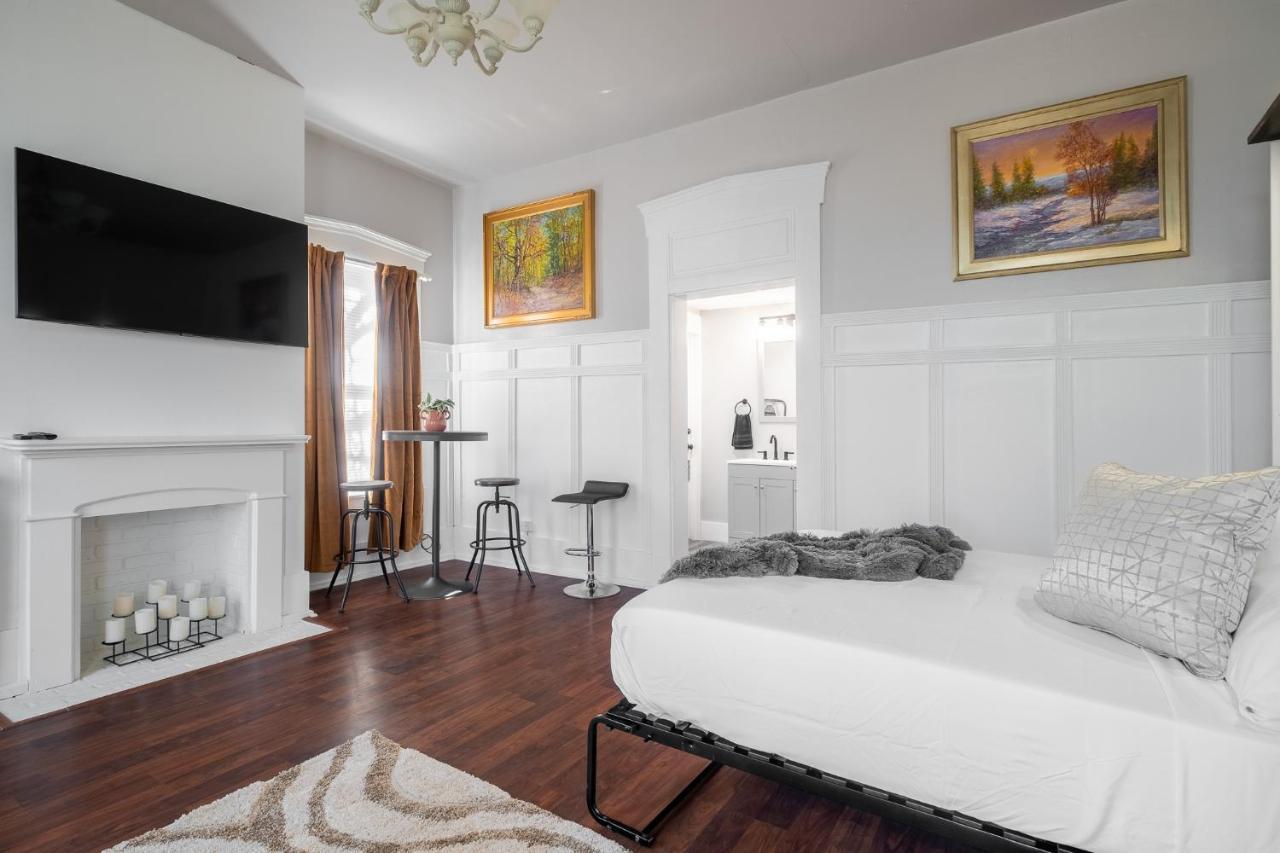 Walk/ Bike Everywhere From This Historic Chic Studio Columbus Exterior foto